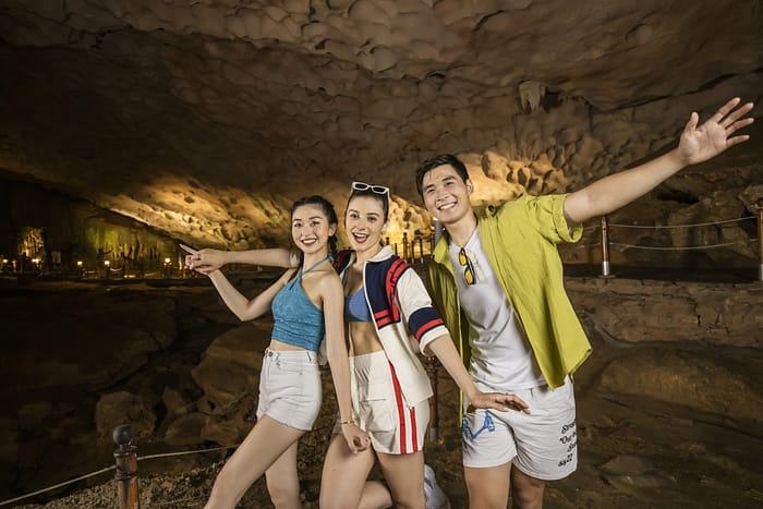 Grotte du Dragon de Sang Tung : La Grotte d'Eau Secrète de Dong Van